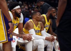 Zvezdnik Lakersov zaenkrat še brez NBA tržnice