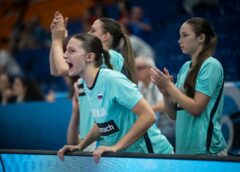 Slovenke do 17 let do poraza z le dvema točkama razlike